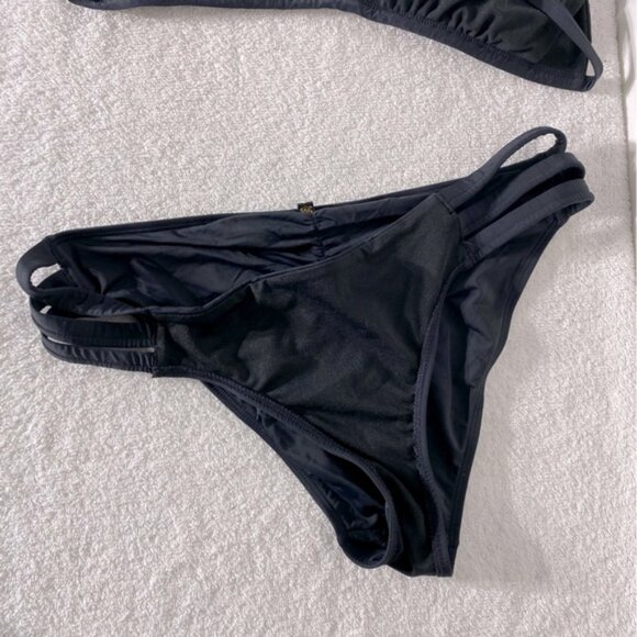 5/$25 La Vie Wn Rose Stylish Black Bikini Set W Scrunch Bottom XL - Picture 14 of 15